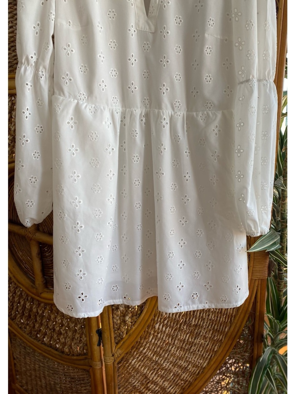 Divided H&M White Eyelet Dress Coverup Long Sleeved Side Pockets Size Medium - Picture 8 of 10
